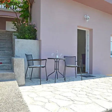 Nyaraló Ana-1 By Interhome *
